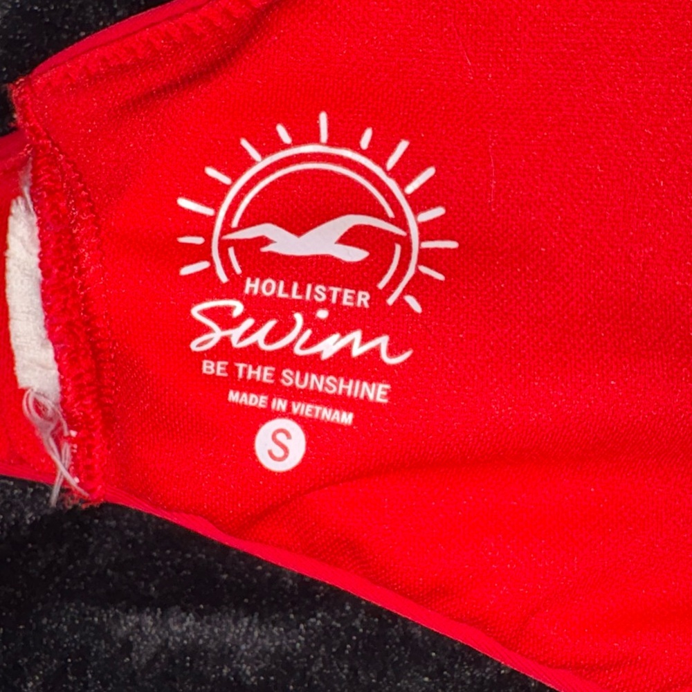 Hollister Swim Red Bikini Top - Picture 2 of 3